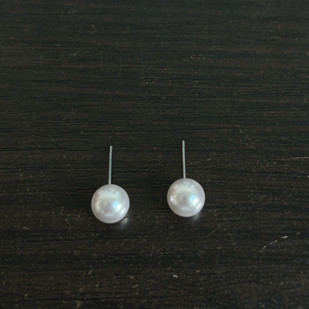 basic pearl earrings - Picture 3 of 3